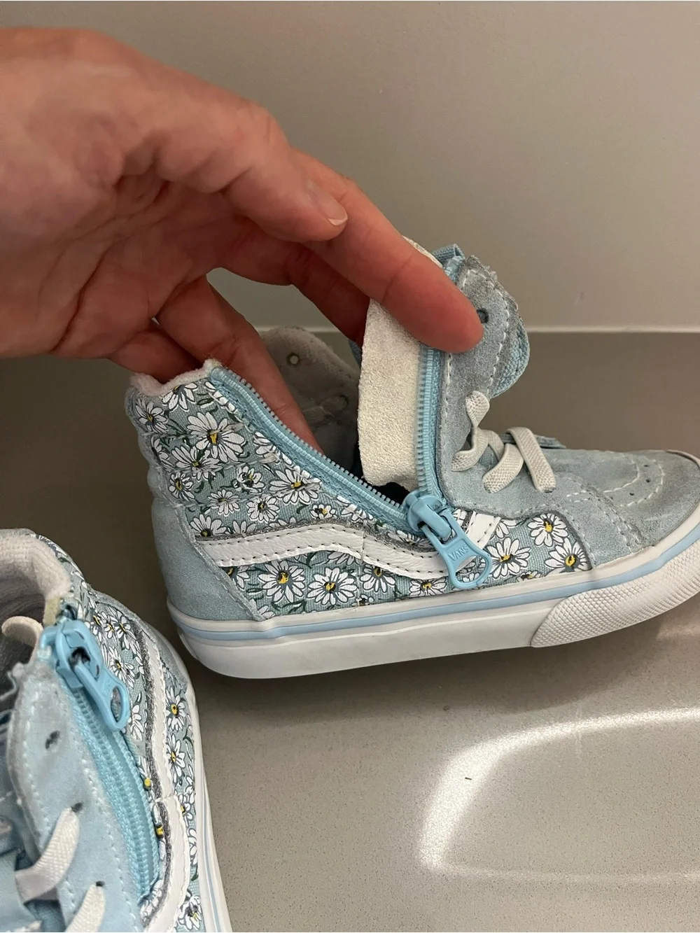 VANS Toddler High-Top Sneakers in Light Blue with Daisy Print